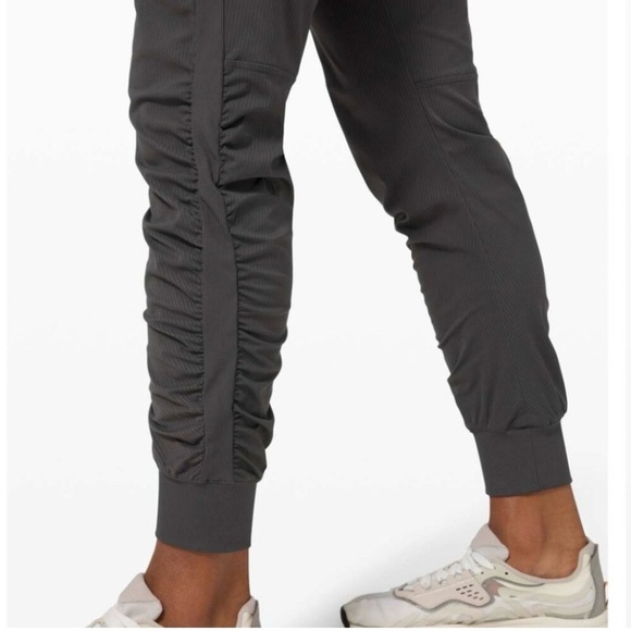 Lululemon Beyond The Studio Jogger In Graphite Grey Size 4 - Picture 4 of 12